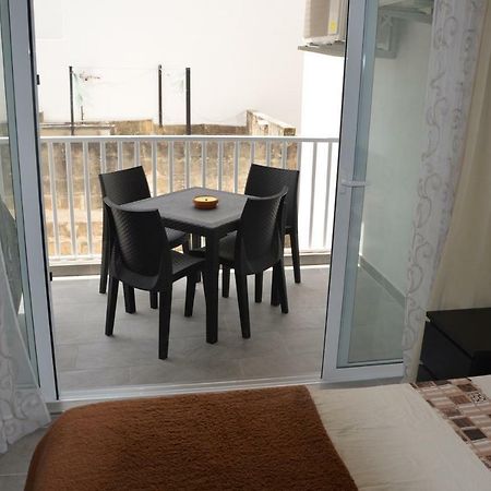 Pilgrim'S Rest Apartments Gzira Екстер'єр фото